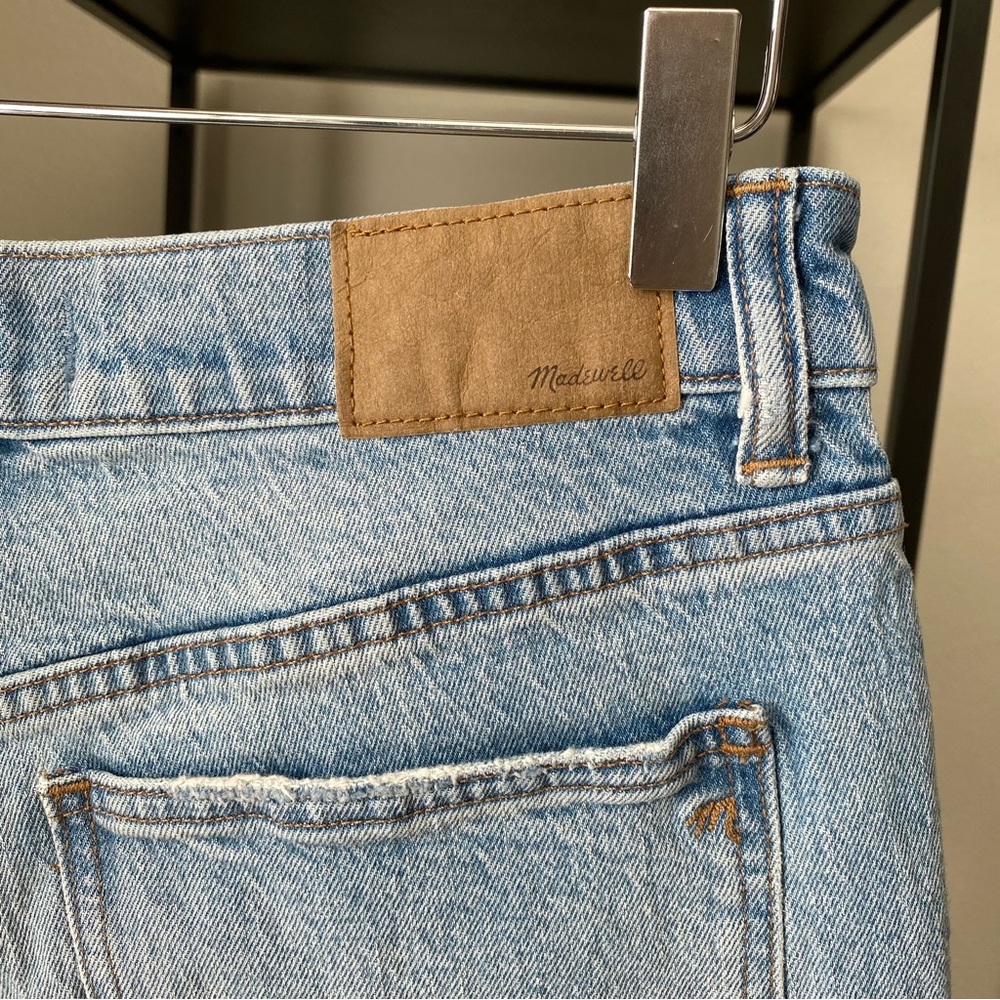 Madewell 90’s Straight Mid Rise Jeans - Picture 3 of 5